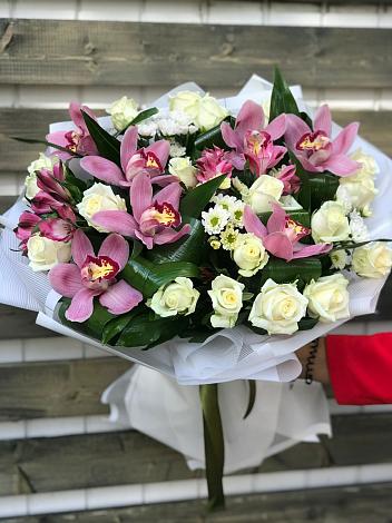 Букет цветов из: Розы и Хризантемы в Виноградово