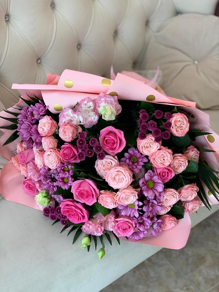 Букет цветов из: Хризантемы, Розы и Лизиантусы в Виноградово