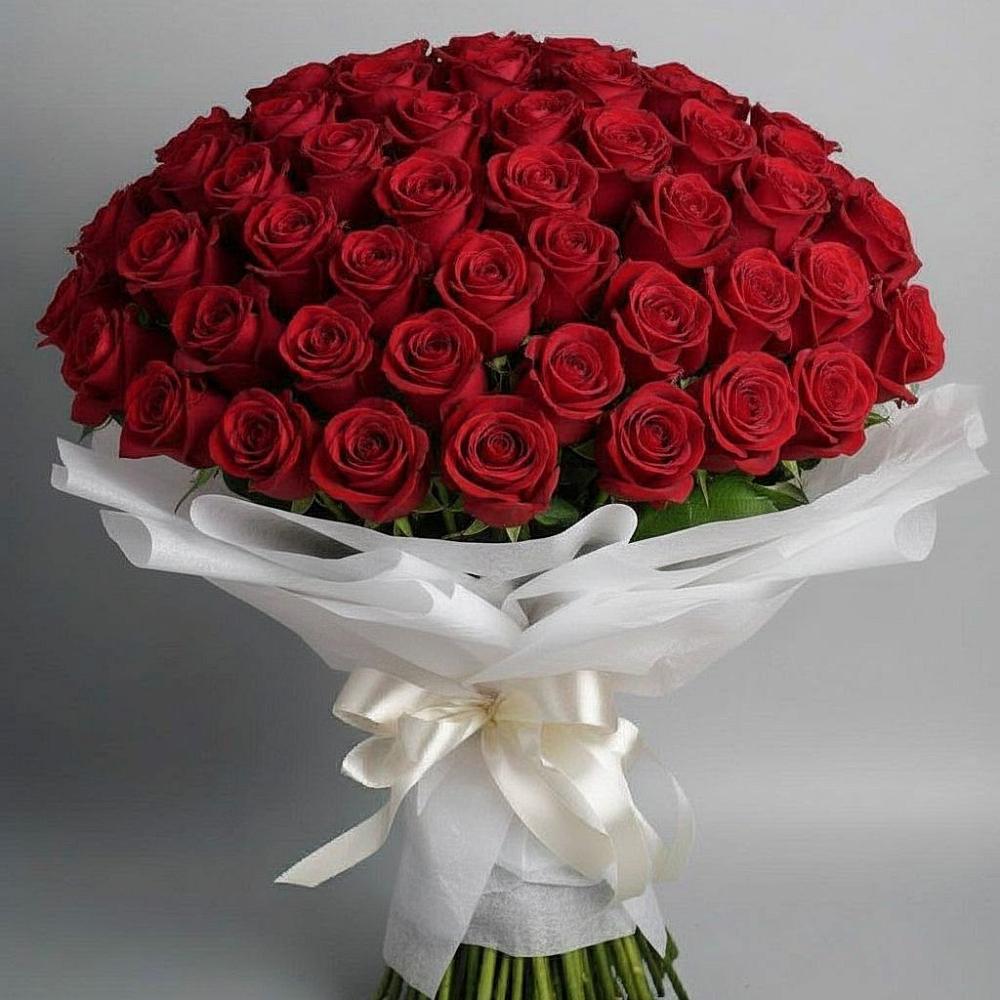 Букет 101 Красная роза Блэк Мэджик в Виноградово