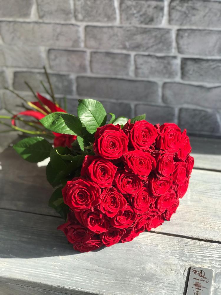 Букет Красные розы Фридом в Виноградово