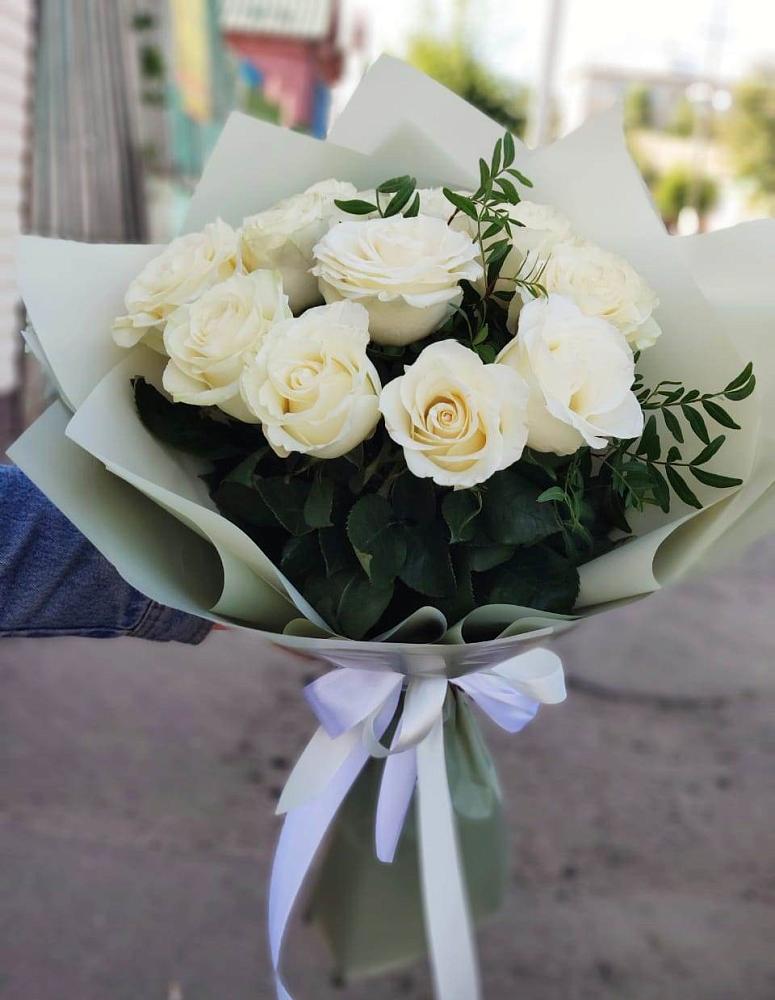 Букет Белые розы Проуд в Виноградово