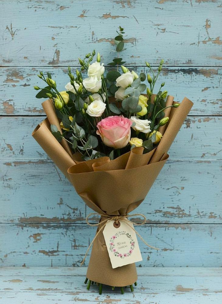 Букет цветов из: Розы и Лизиантусы в Виноградово