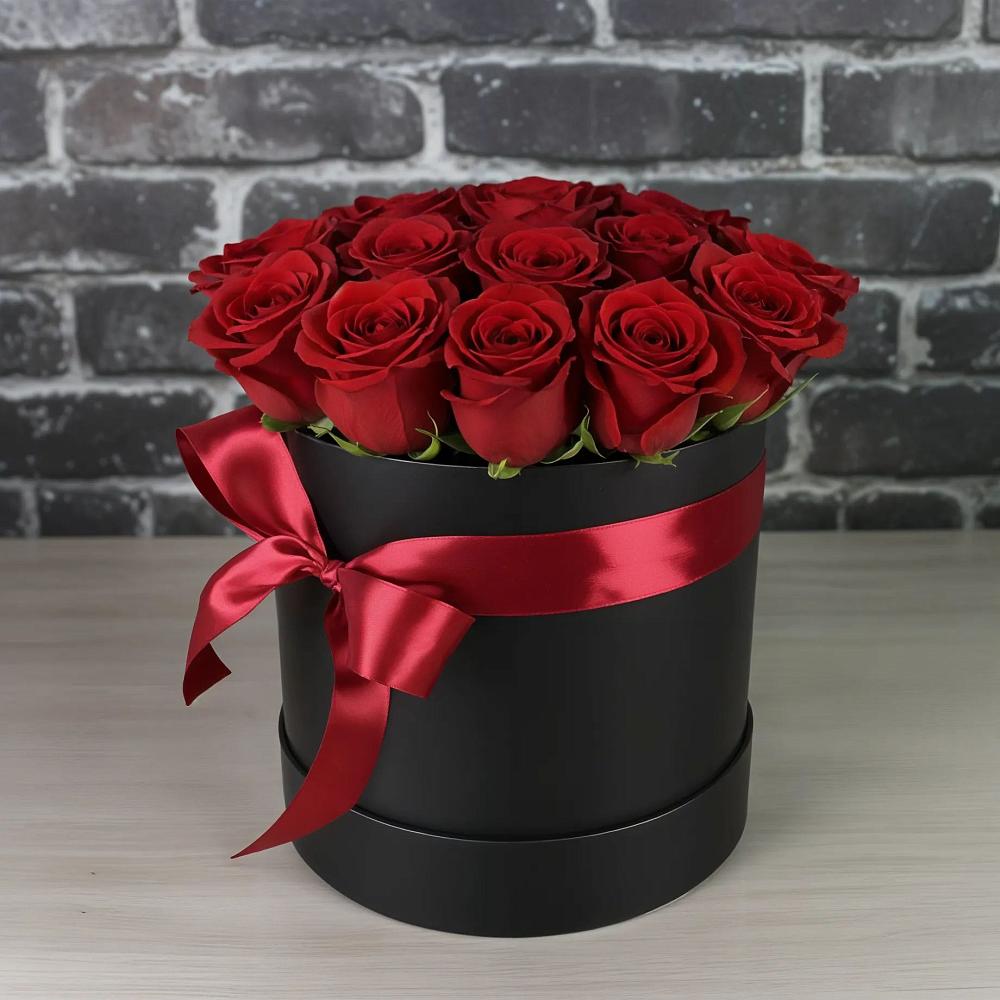 Цветочная композиция из Розы в шляпной коробке в Виноградово