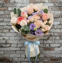Букет цветов из:  Розы, Лизиантусы и Гвоздики в Виноградово