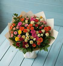 Букет Микс из разноцветных кустовых роз в Виноградово